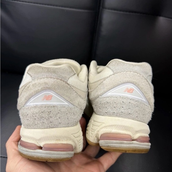New Balance Beige & Pink Women's Sneaker 2002r - Picture 5 of 5